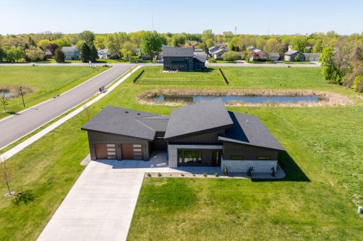 11 South Pointe Court, North Mankato, MN 56003