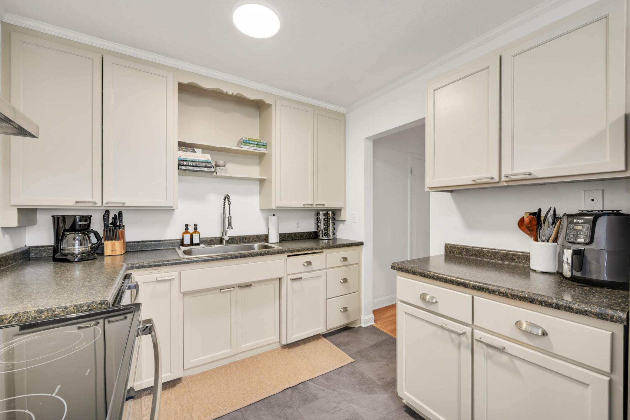 5828 Kitchen (staged)