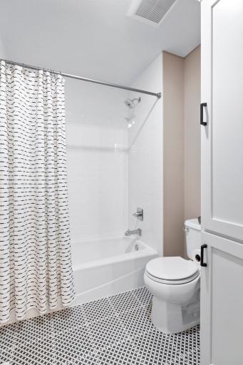 Full bathroom on upper level for 2 bedrooms to share