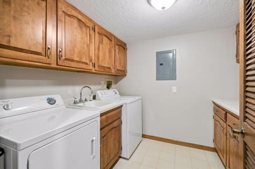 5501 Dewey Hill Road, 140, Minneapolis, MN 55439