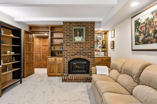 5501 Dewey Hill Road, 140, Minneapolis, MN 55439
