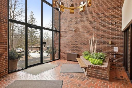 5501 Dewey Hill Road, 140, Minneapolis, MN 55439