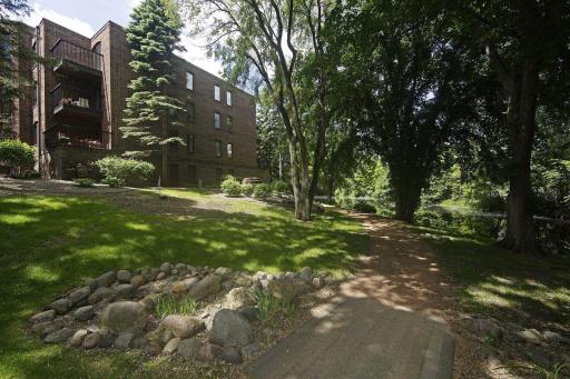 5501 Dewey Hill Road, 140, Minneapolis, MN 55439