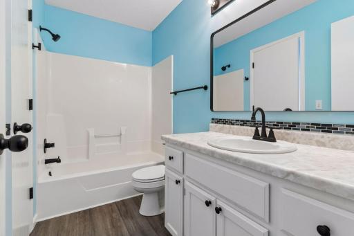 634 Roundhouse Street, Shakopee, MN 55379