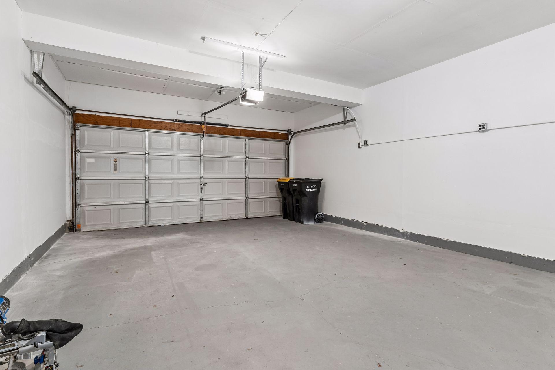 2-Car Garage