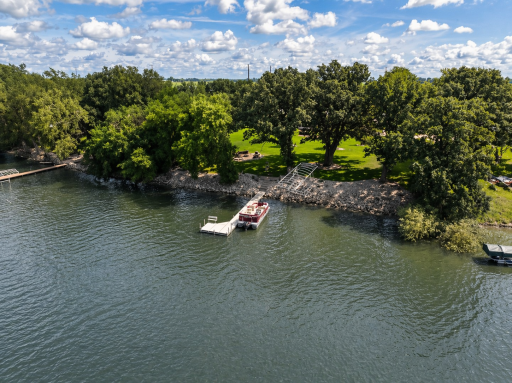 4 S Fox Lake Drive E, Sherburn, MN 56171