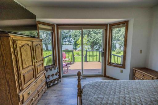 4 S Fox Lake Drive E, Sherburn, MN 56171