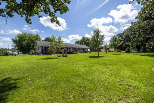 4 S Fox Lake Drive E, Sherburn, MN 56171