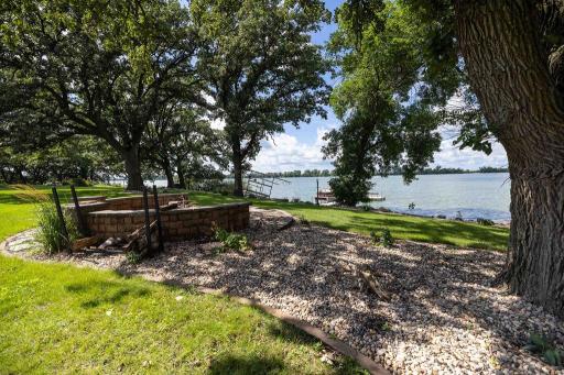 4 S Fox Lake Drive E, Sherburn, MN 56171