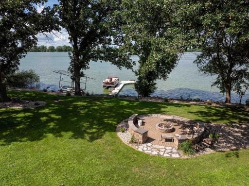 4 S Fox Lake Drive E, Sherburn, MN 56171