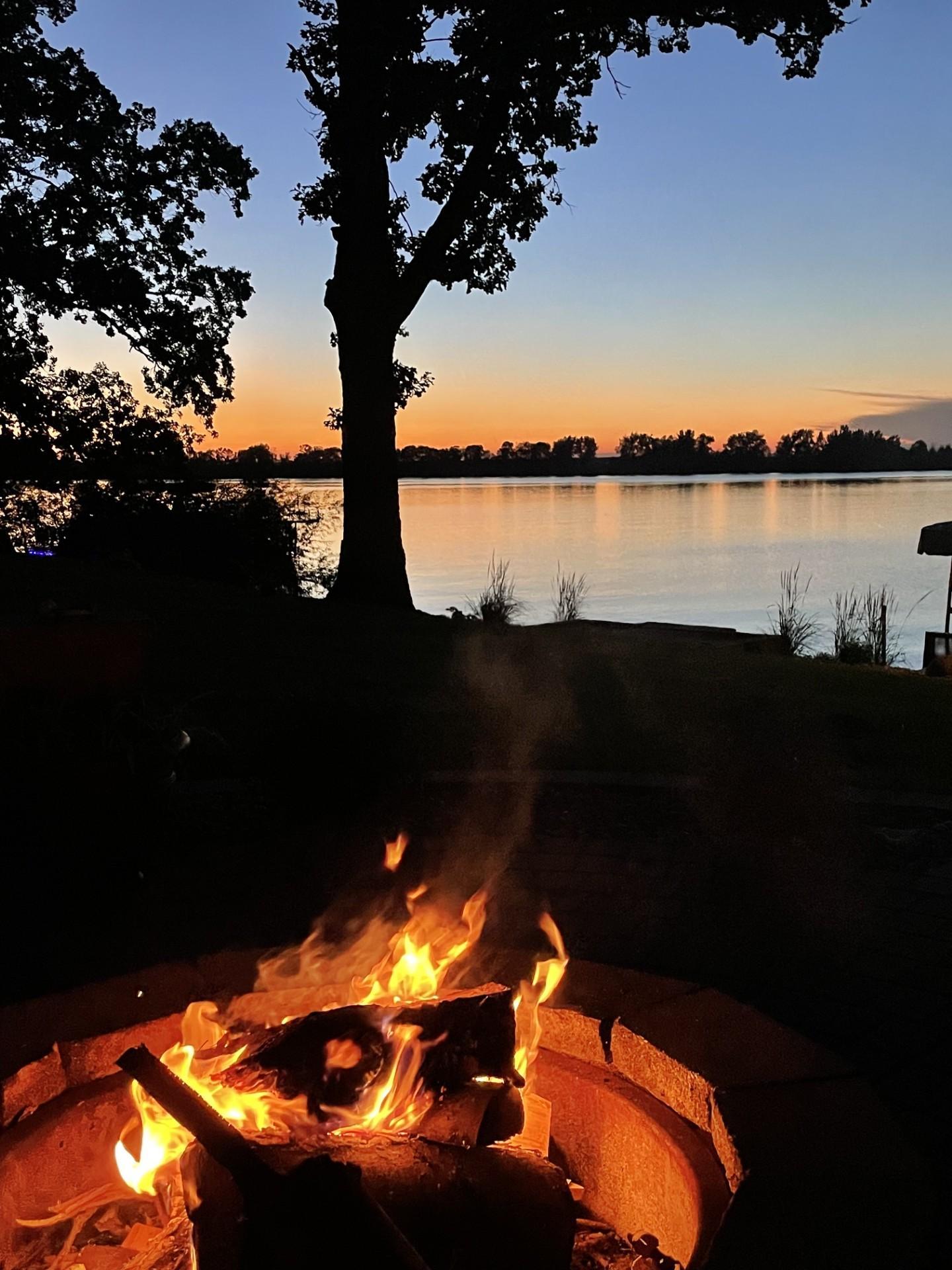 Fire pit.jpg