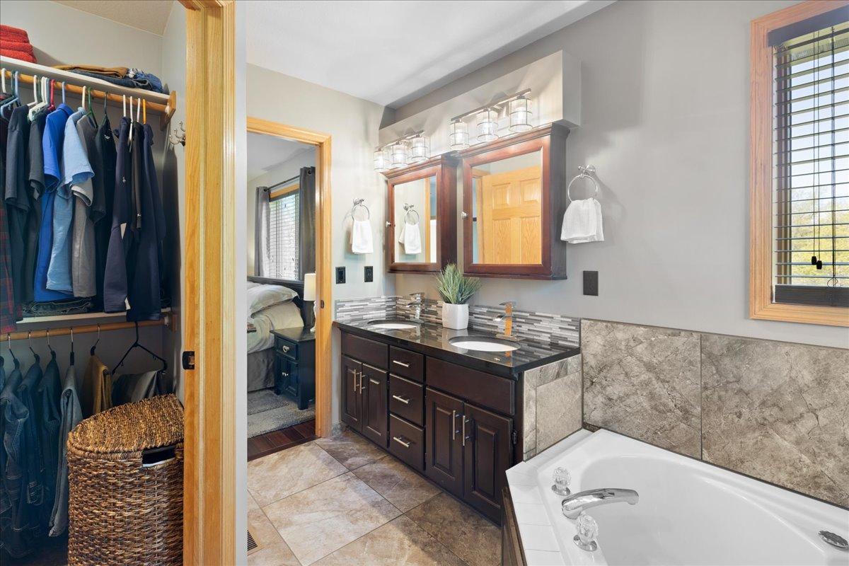 Walk-In Closet with Built-In Storage Space 51-051.jpg