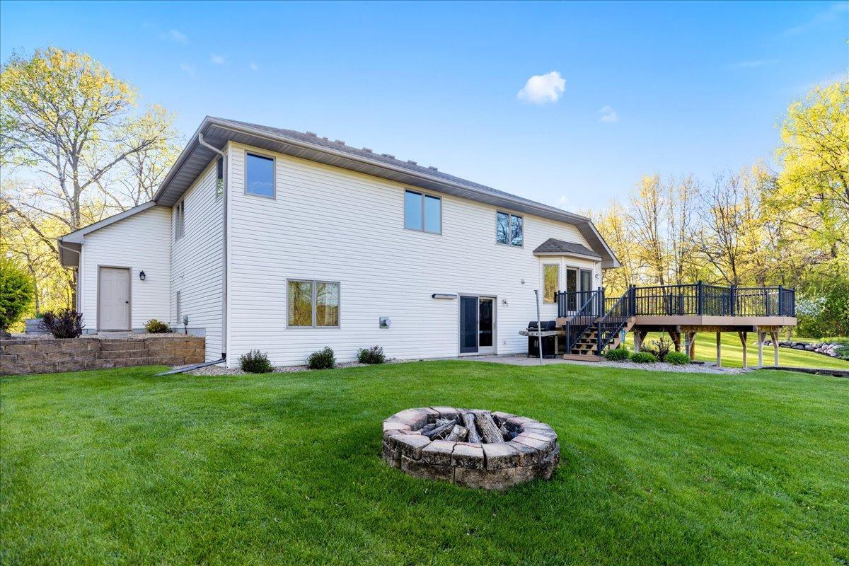 Maintenance Free Deck with Peaceful Nature Views