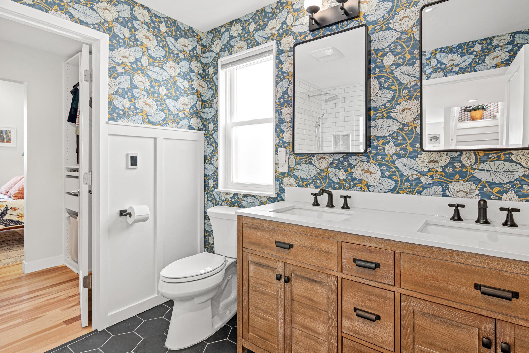 Main floor Bathroom