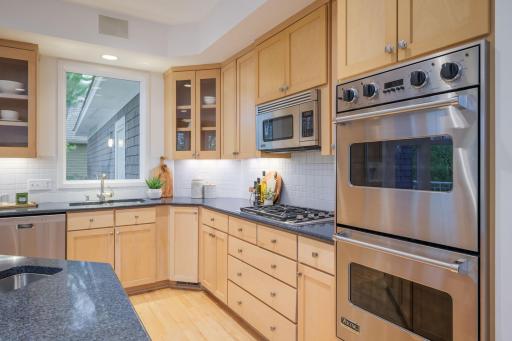 14898 Boulder Pointe Road, Eden Prairie, MN 55347