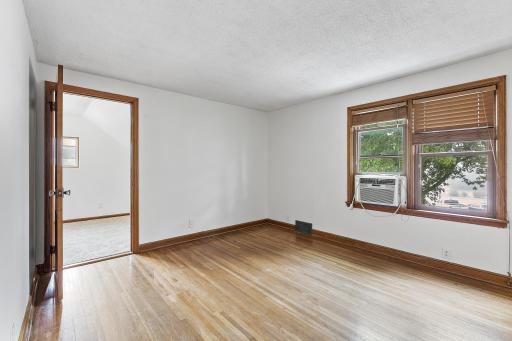 144 8th Avenue S, South Saint Paul, MN 55075