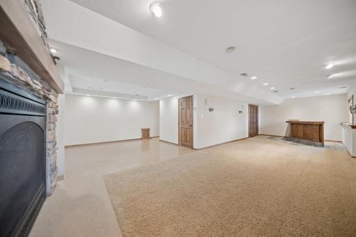 221 Butternut Circle, Carver, MN 55315