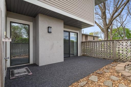 1115 Landmark Trail S, Hopkins, MN 55343