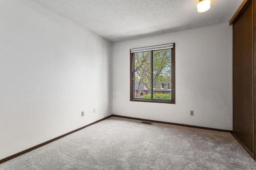 1115 Landmark Trail S, Hopkins, MN 55343