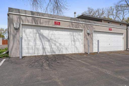 1115 Landmark Trail S, Hopkins, MN 55343