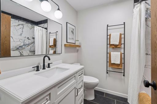 2085 Austin Circle, Shakopee, MN 55379