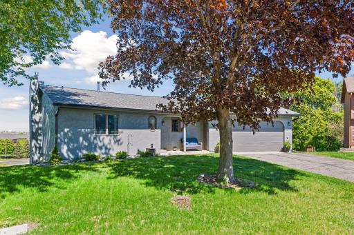 2085 Austin Circle, Shakopee, MN 55379