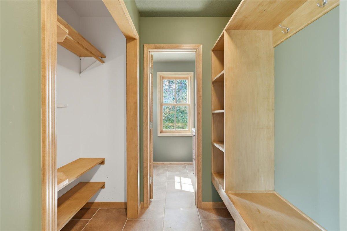 Walk-in closet