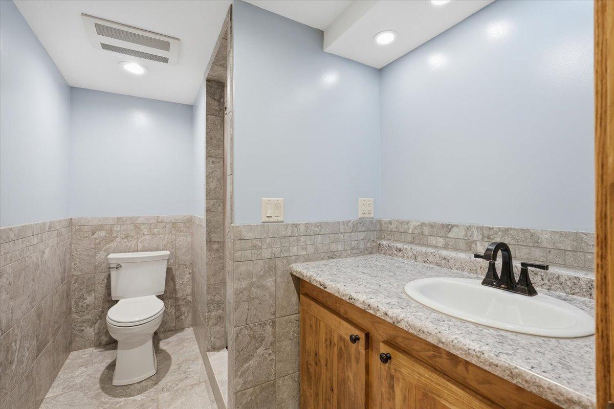 Powder Room 2