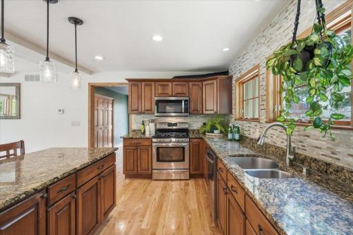 357 6th Street N, Bayport, MN 55003