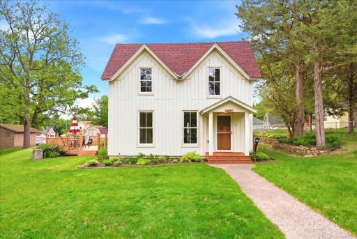 357 6th Street N, Bayport, MN 55003