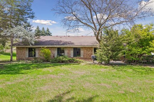 9701 Cimarron Trail, Hopkins, MN 55305
