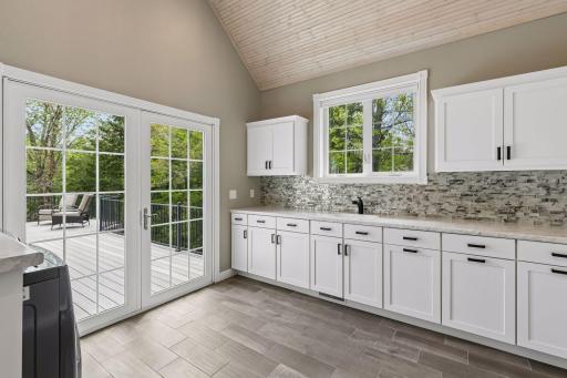 22925 Greenland Lane, Elysian, MN 56028