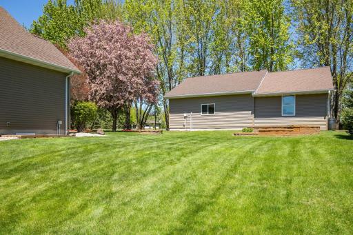 22925 Greenland Lane, Elysian, MN 56028