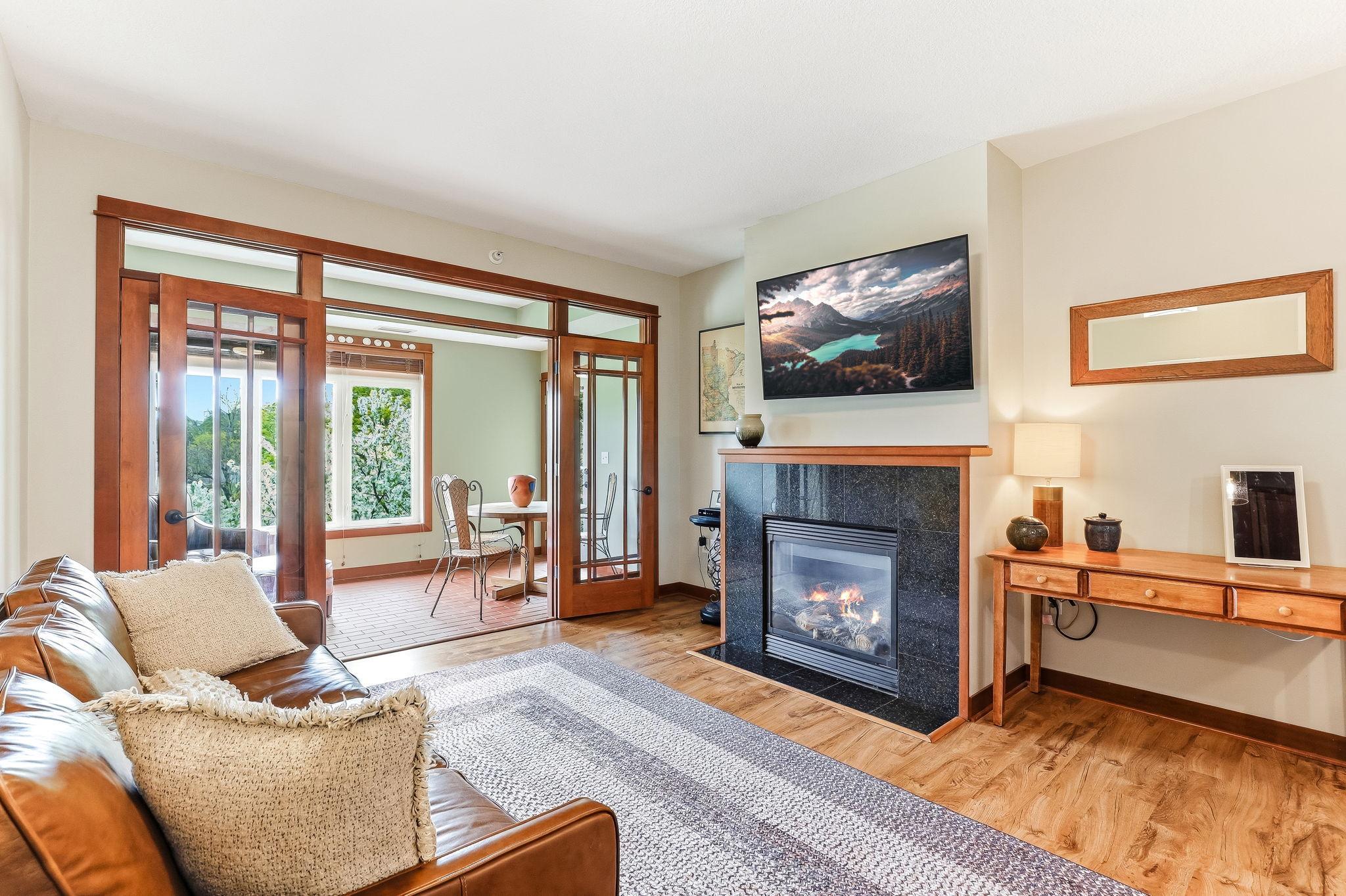 17-web-or-mls-3251-Louisiana-Ave-17-2.jpg