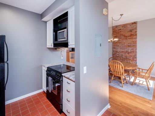 230 Exchange Street S, M, Saint Paul, MN 55102