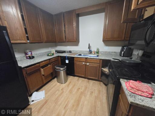 3664 Abbey Way, B, Saint Paul, MN 55123