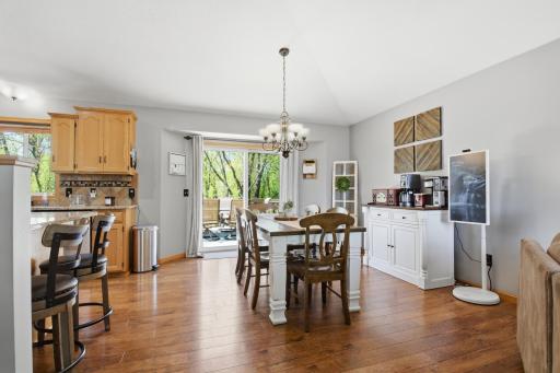 681 W River Drive, New London, MN 56273