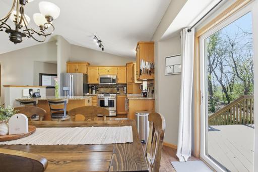 681 W River Drive, New London, MN 56273