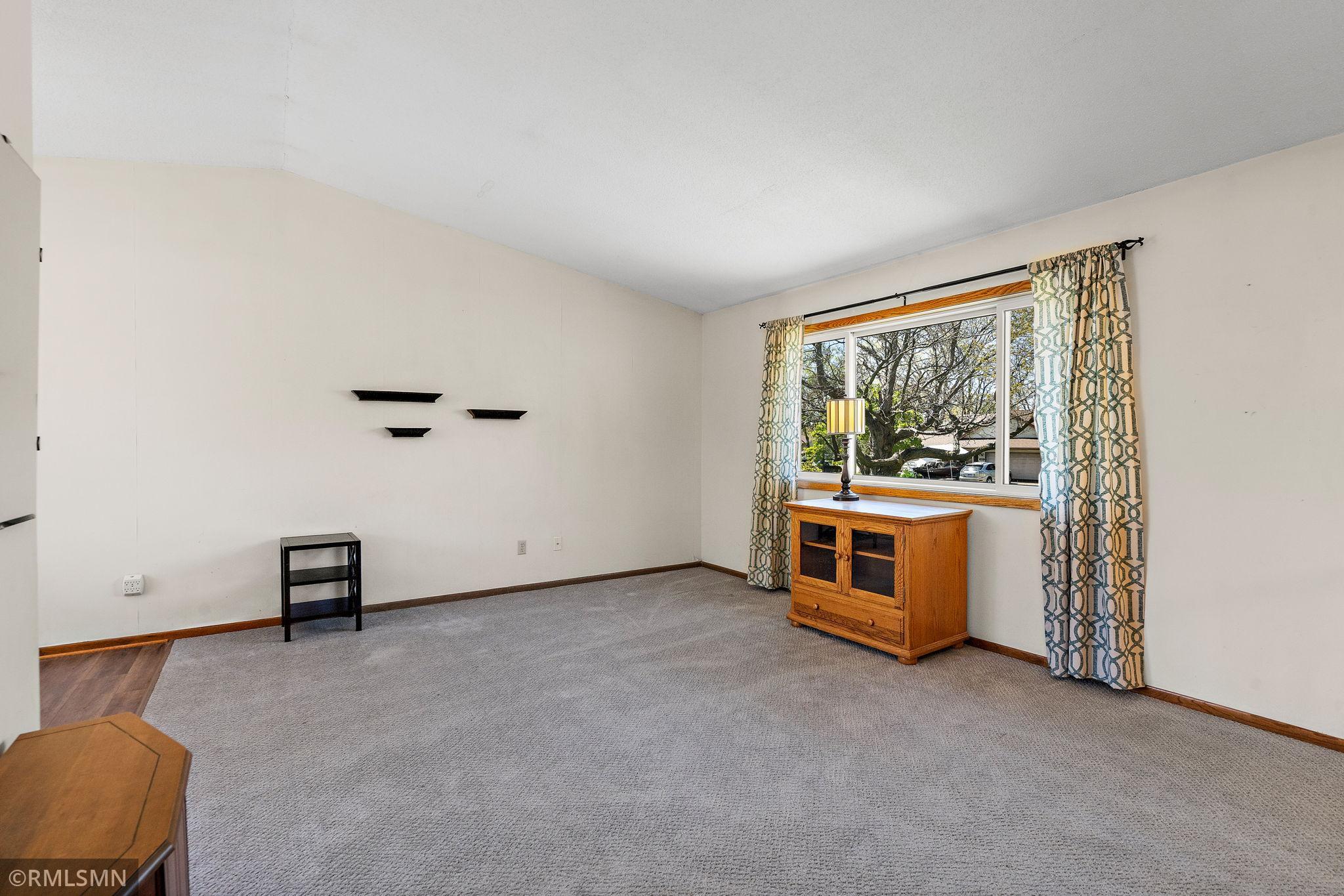 4-web-or-mls-3220-marlin-ave.jpg