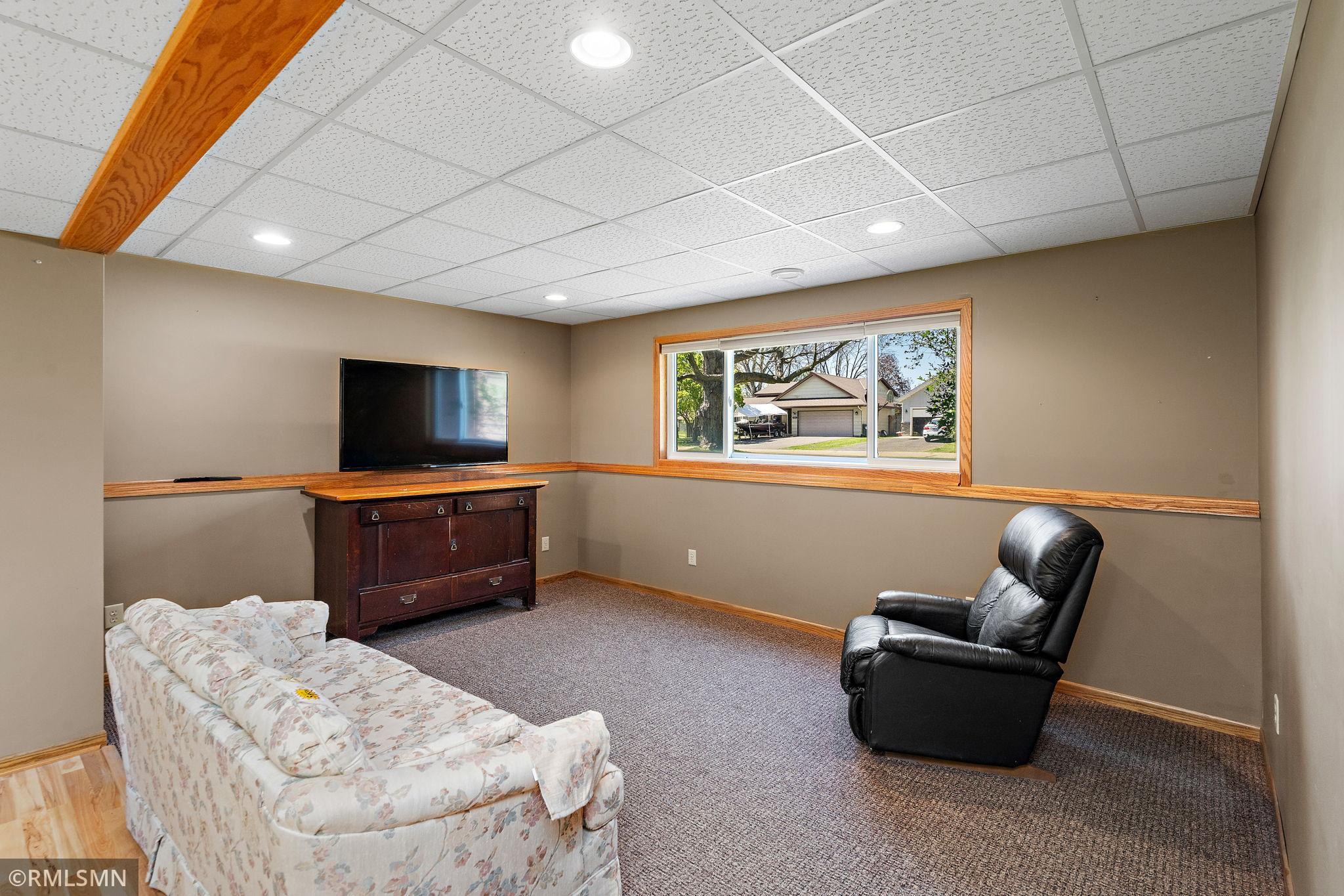 16-web-or-mls-3220-marlin-ave.jpg