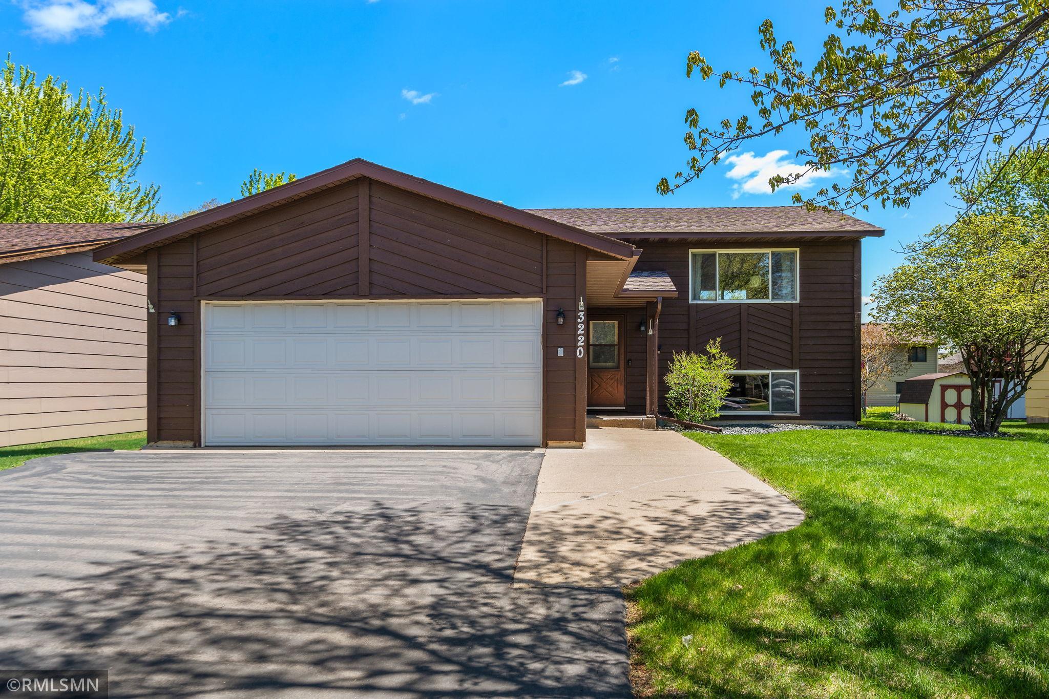 1-web-or-mls-3220-marlin-ave.jpg