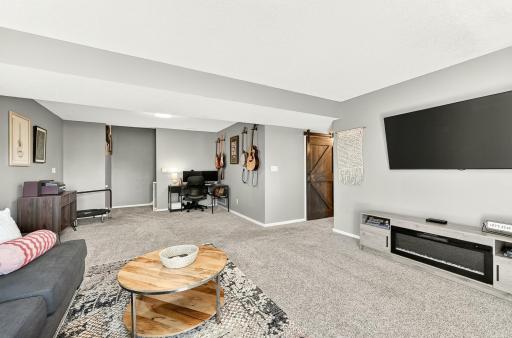 4956 4th Street NW, Rochester, MN 55901