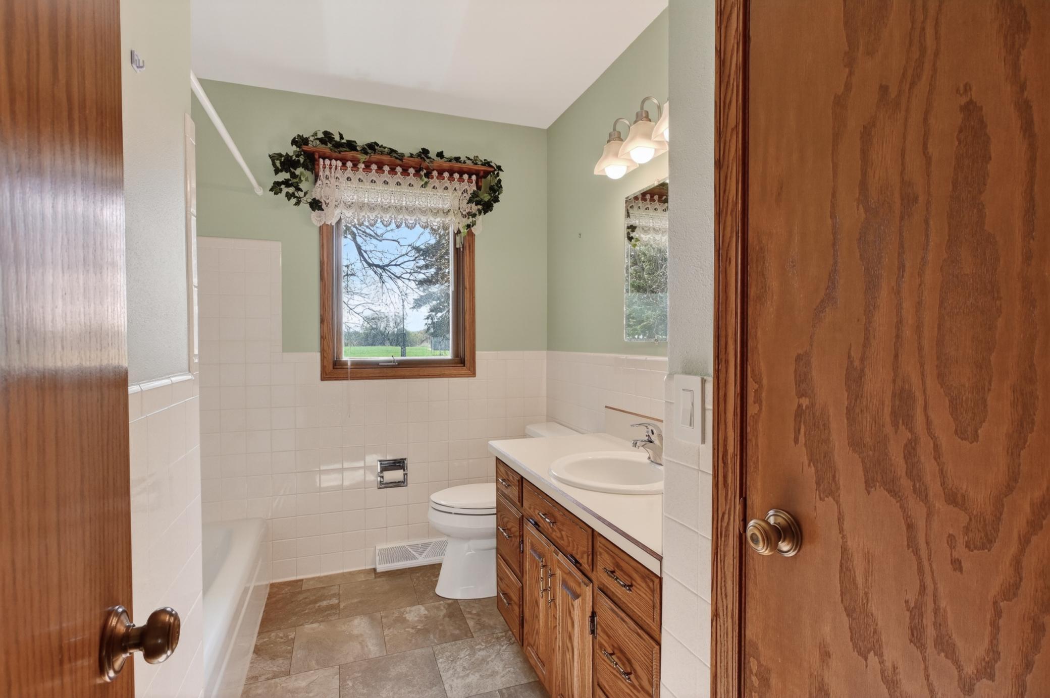 Upper Level Bath