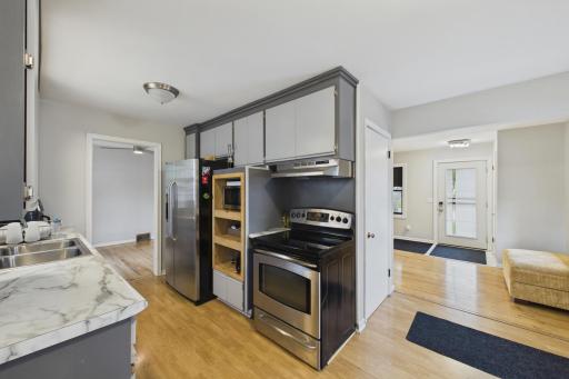 6924 Drew Avenue N, Brooklyn Center, MN 55429
