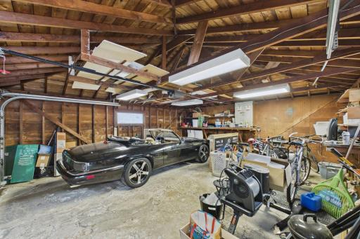 6924 Drew Avenue N, Brooklyn Center, MN 55429