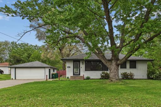 6924 Drew Avenue N, Brooklyn Center, MN 55429