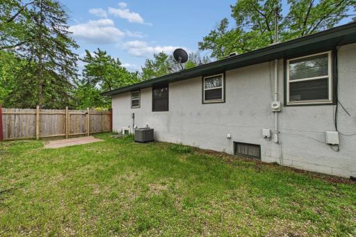 6924 Drew Avenue N, Brooklyn Center, MN 55429