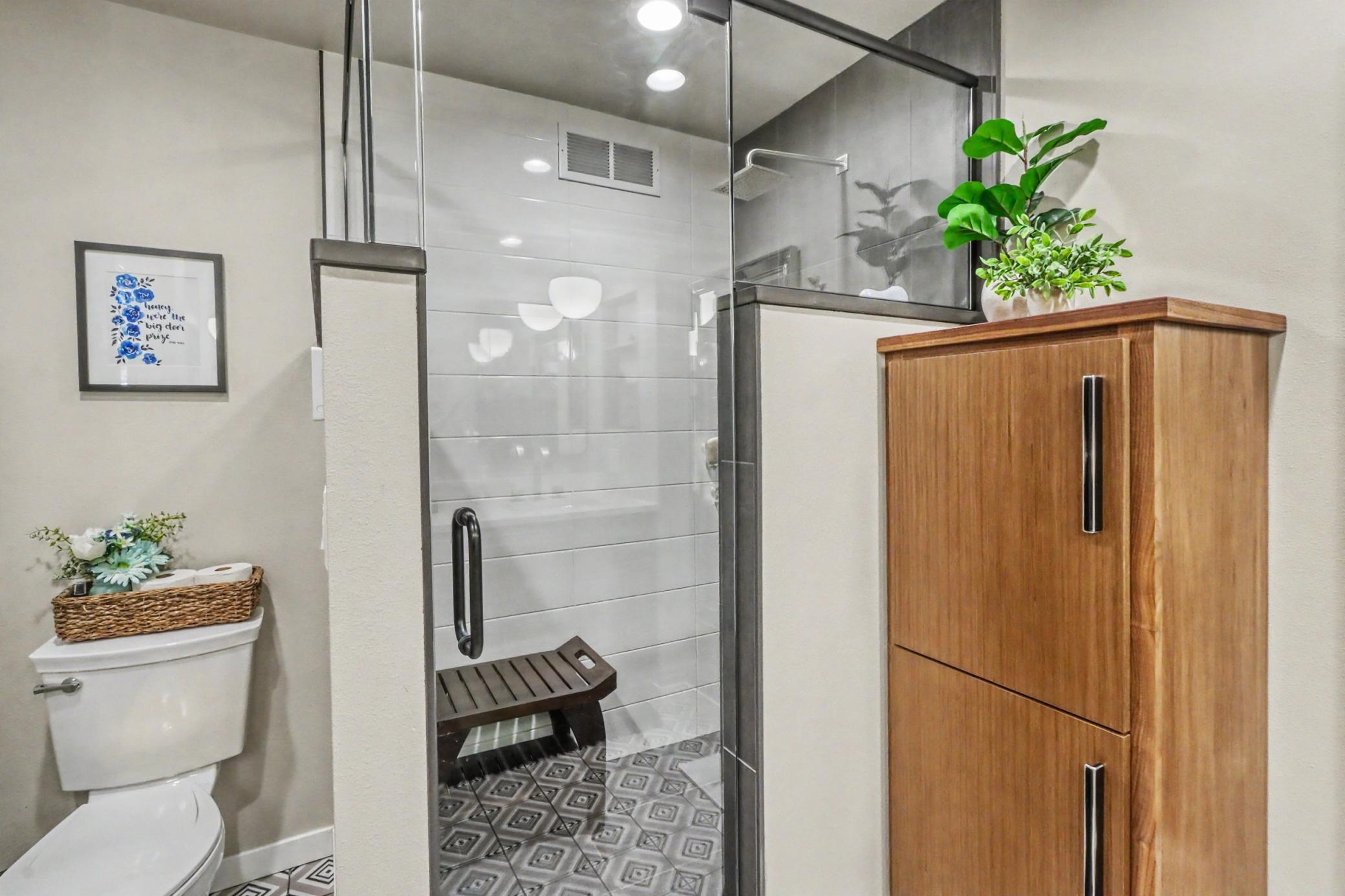 8Primary Bathroom1_3-3264.jpeg