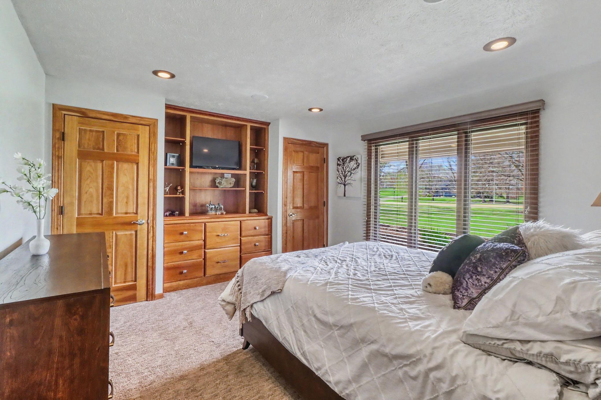 9Bedroom1_2-3264.jpeg