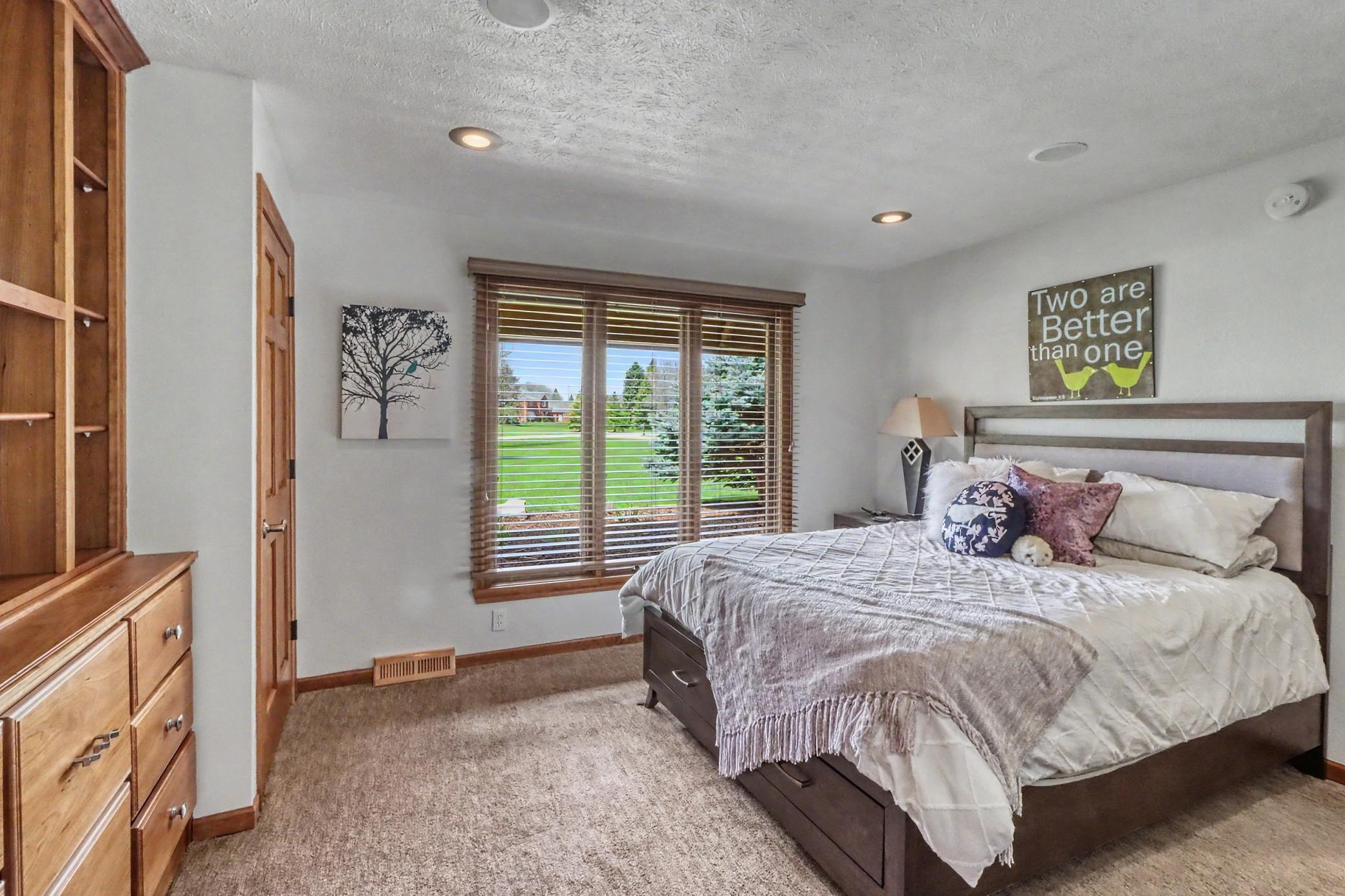 9Bedroom1_1-3264.jpeg